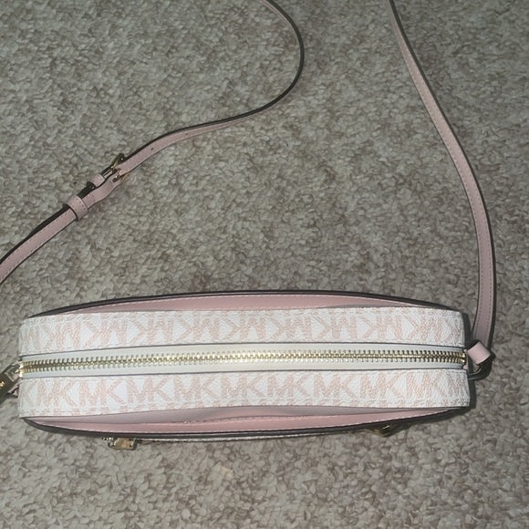 Michael Kors Jet Set Large Logo Crossbody Bag - Picture 8 of 10